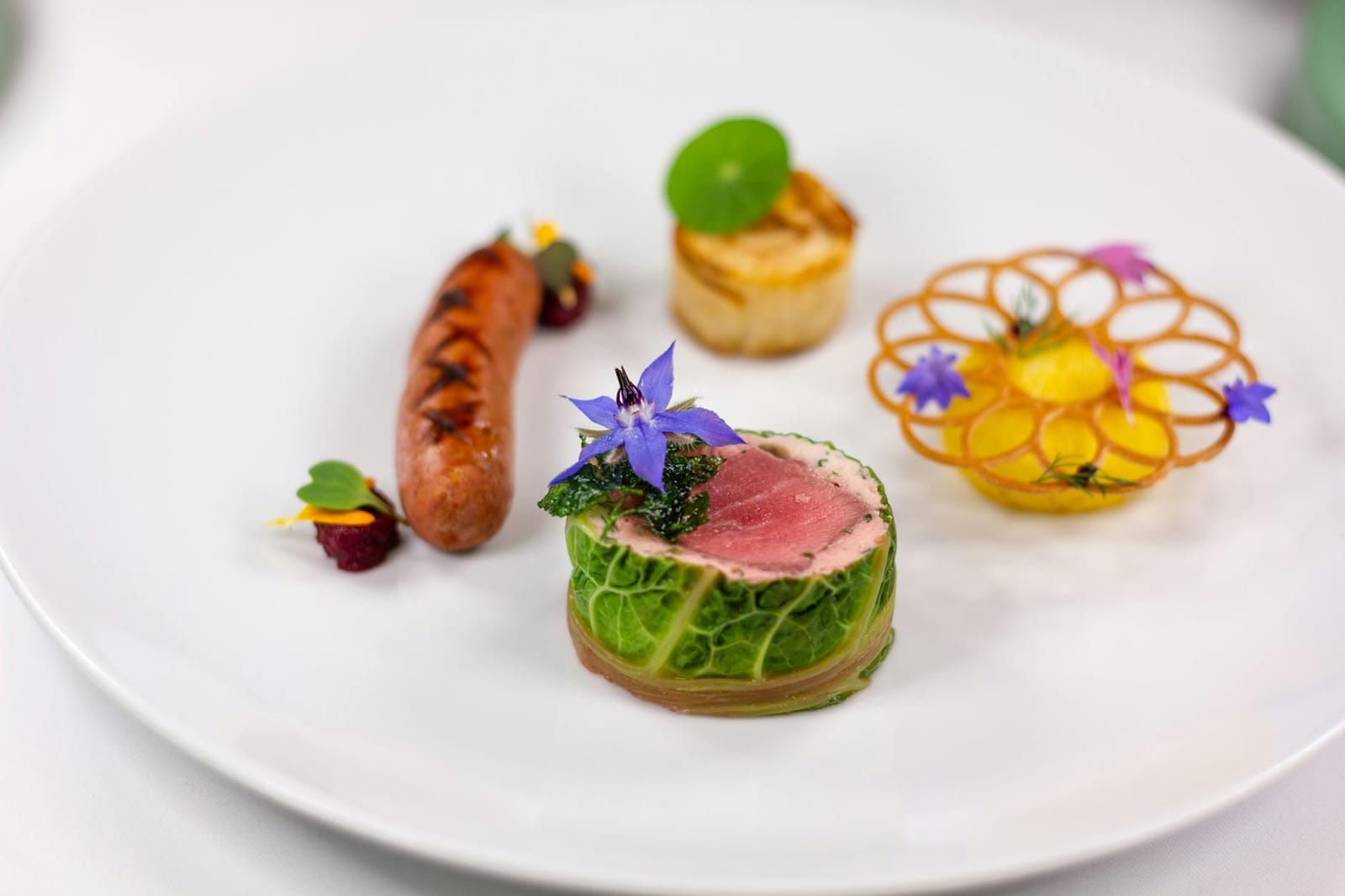 19 best champagne brunches in Singapore for free-flow weekend indulgence Post feature image